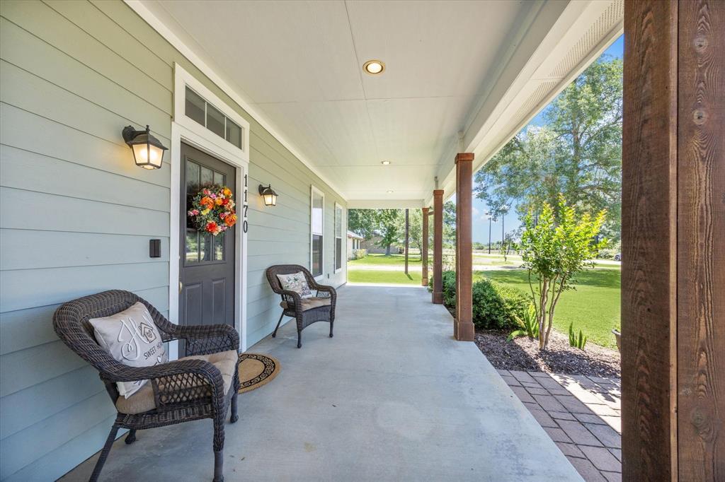 1170 Woody Lane