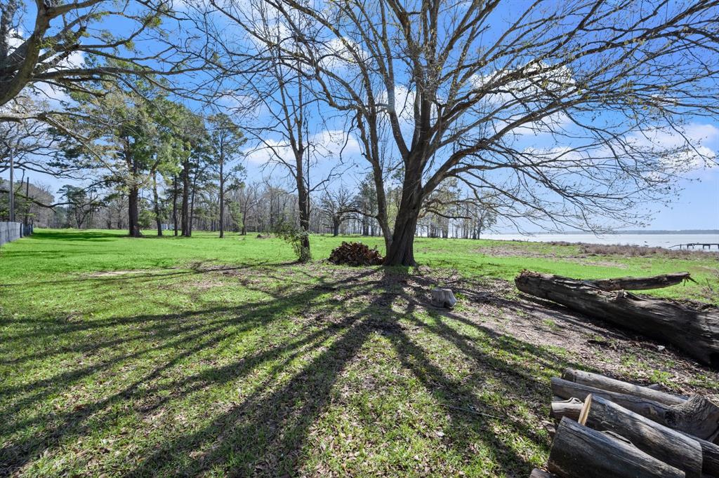 2405 Barretts Landing Road, Trinity, Texas image 16