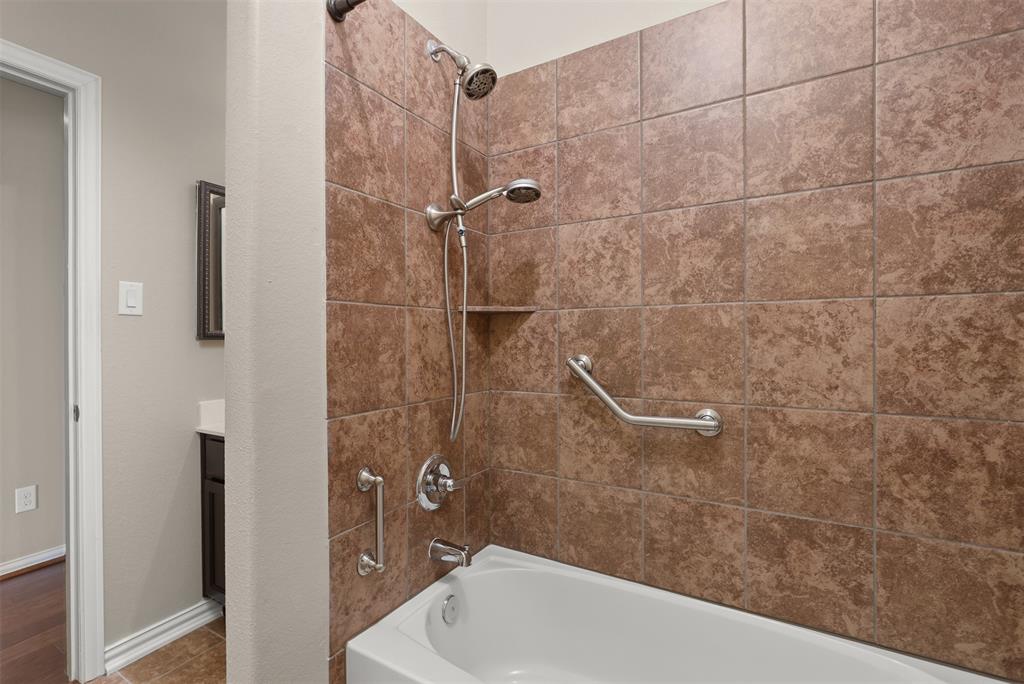 12521 Beacon Cove Drive, Texas City, Texas image 26
