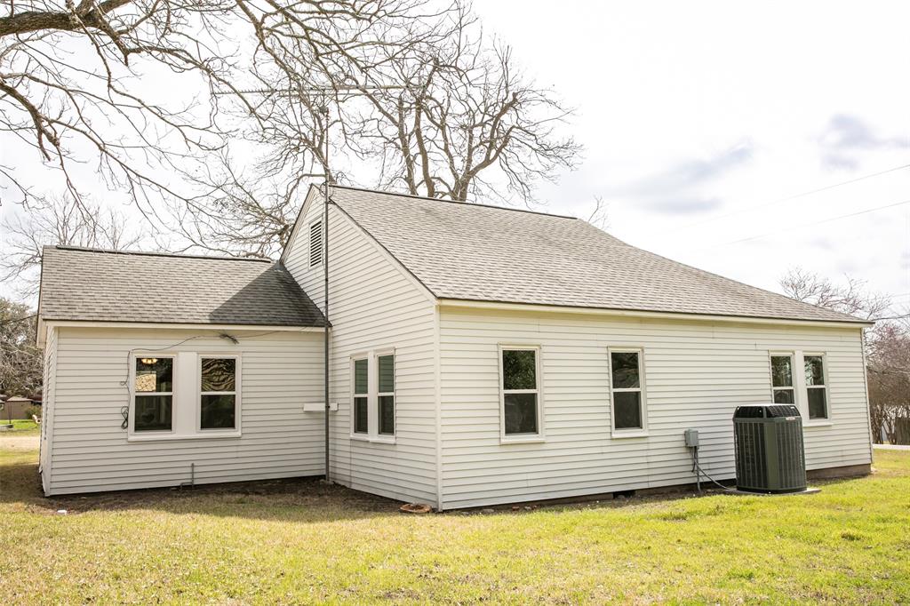 400 N Brazos Street, Burton, Texas image 18