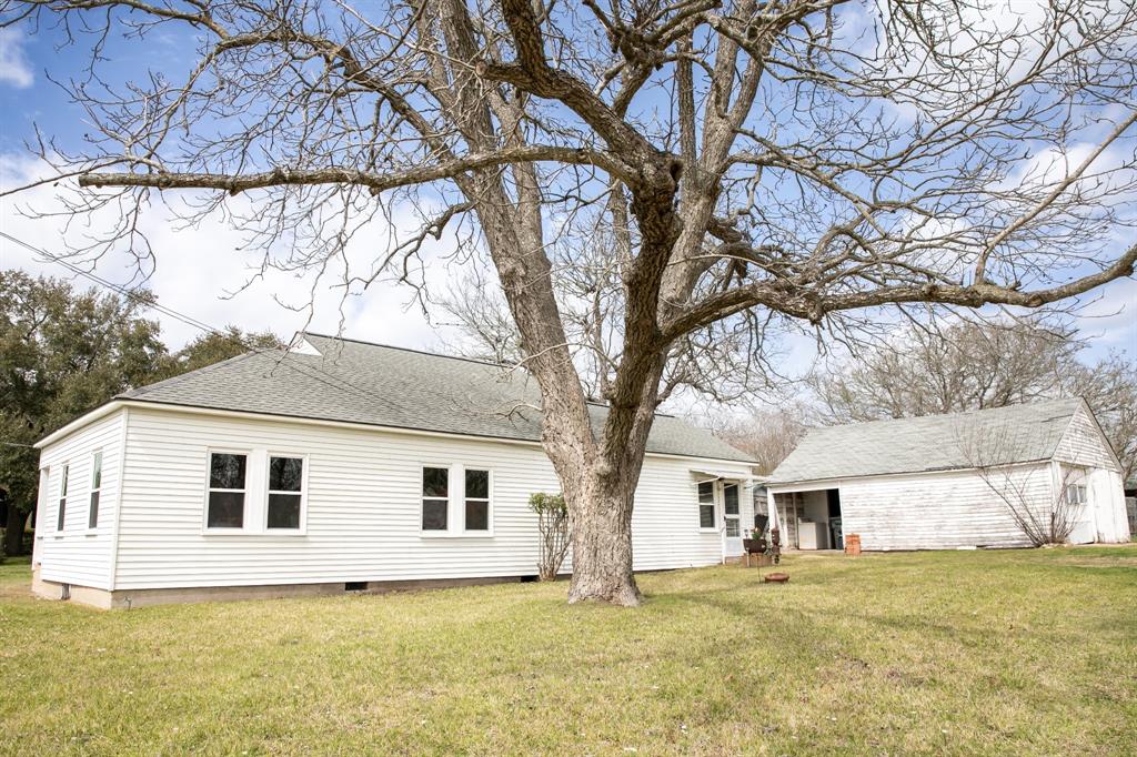 400 N Brazos Street, Burton, Texas image 16