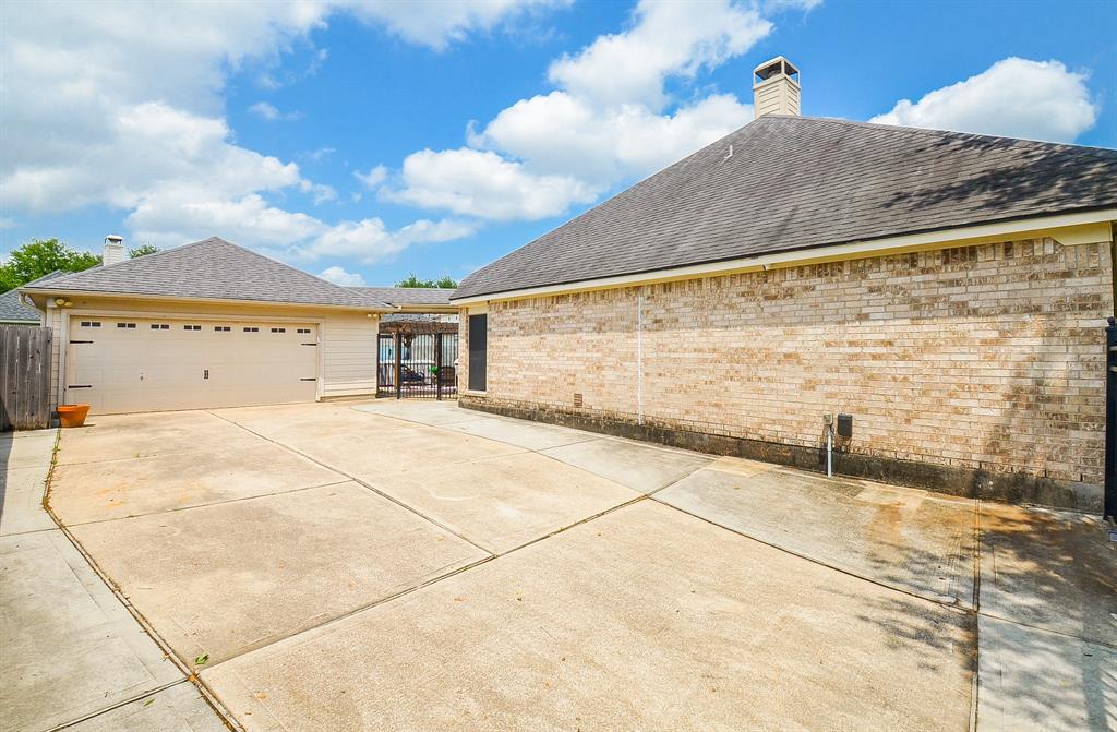 1542 Lake Pauline Court, Richmond, Texas image 32