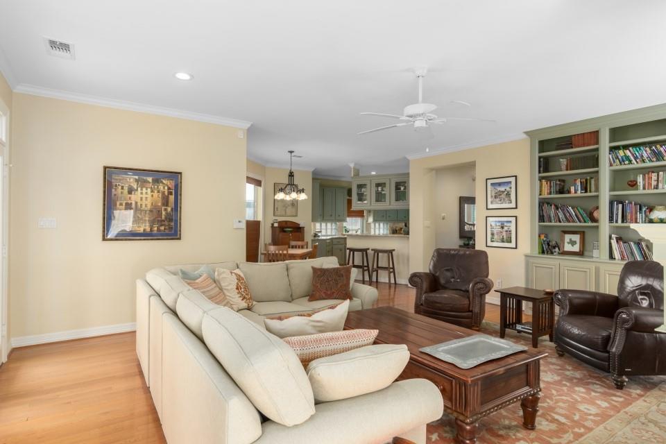 4425 Darsey Street, Bellaire, Texas image 14