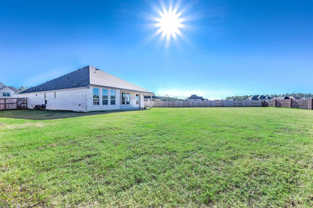 453 Pace Bend Court, New Caney, Texas image 7