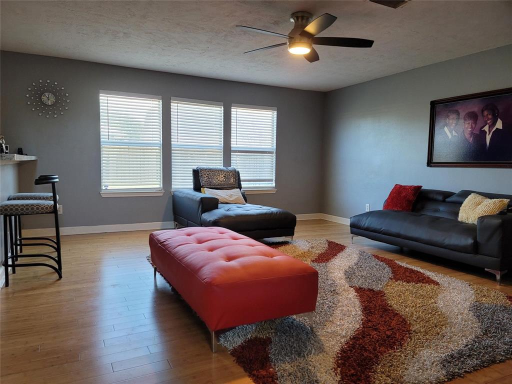 9418 Fillmont Lane