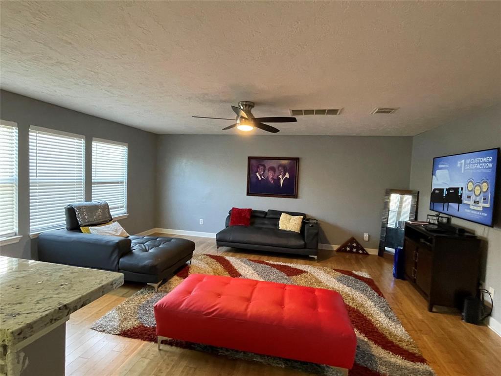 9418 Fillmont Lane