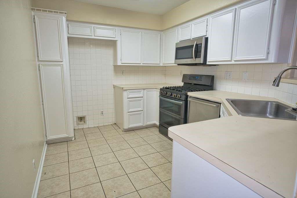1503 Avenue J, Danbury, Texas image 16