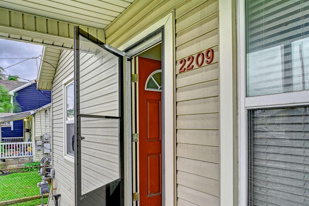 2209 Grover Avenue, Galveston, Texas image 5