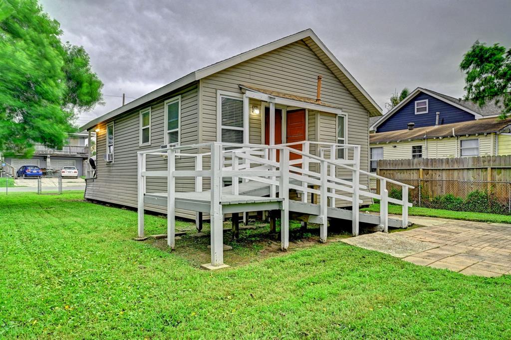 2209 Grover Avenue, Galveston, Texas image 27