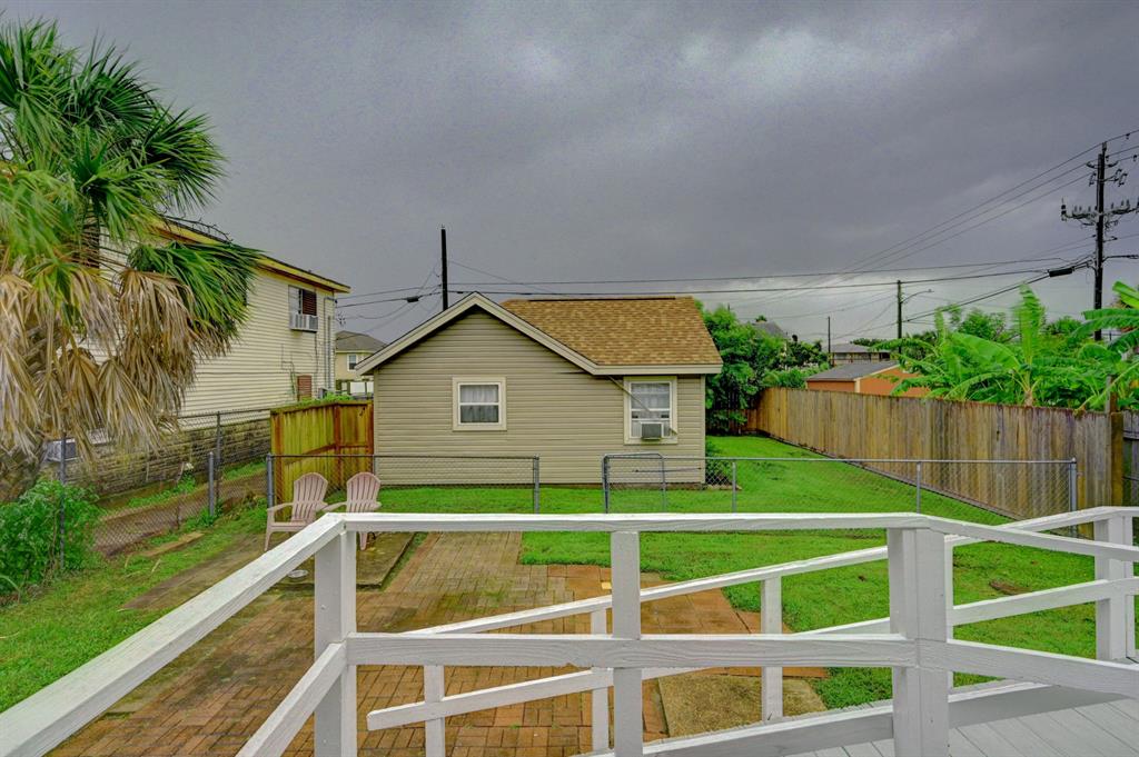 2209 Grover Avenue, Galveston, Texas image 24