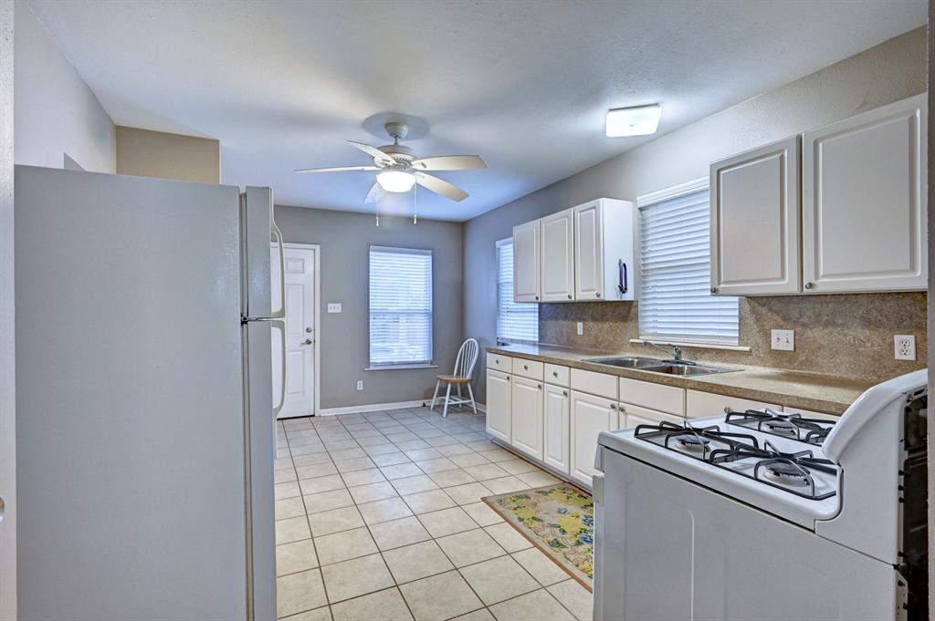 2209 Grover Avenue, Galveston, Texas image 13