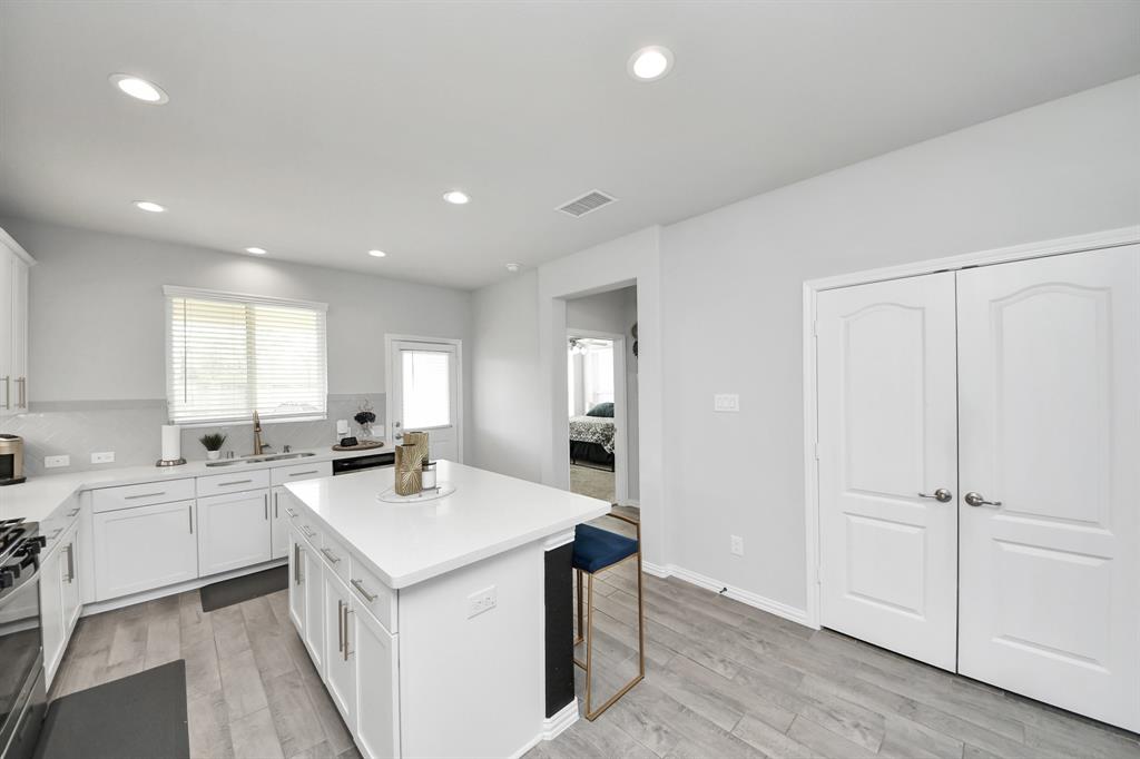 10450 Junction Peak Drive, Rosharon, Texas image 19