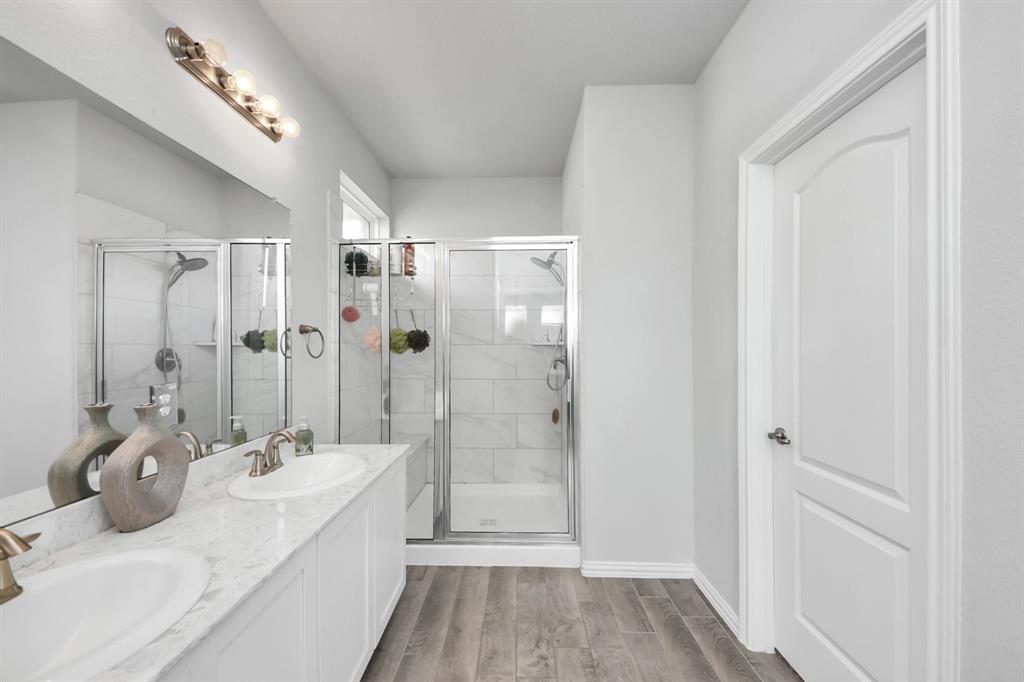 10450 Junction Peak Drive, Rosharon, Texas image 25