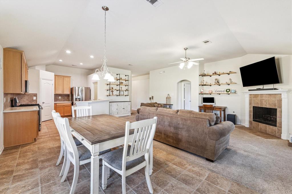 1802 Majestic Oak Drive, Pearland, Texas image 12