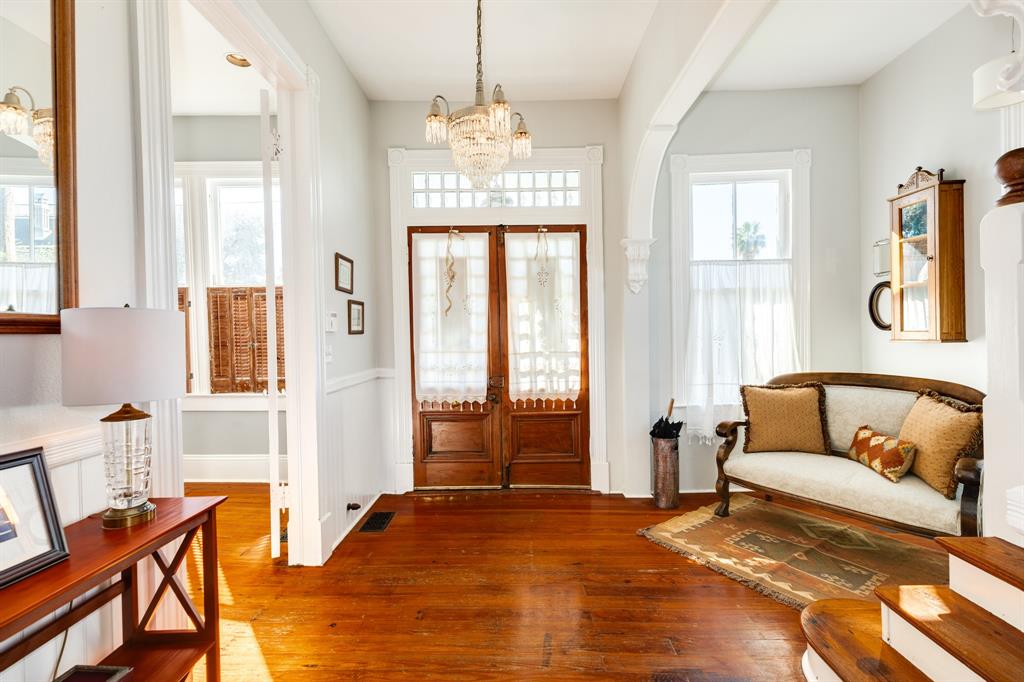 802 16th Street