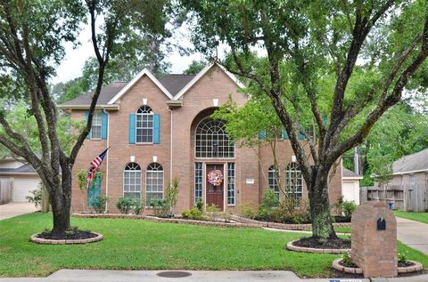 Single Family Residence in Spring TX 20103 Forest Drive Street.jpg