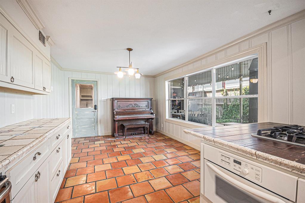 4907 Chestnut Street, Bellaire, Texas image 10