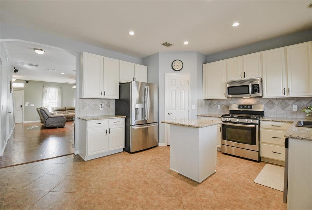 18811 Summer Anne Drive, Humble, Texas image 13