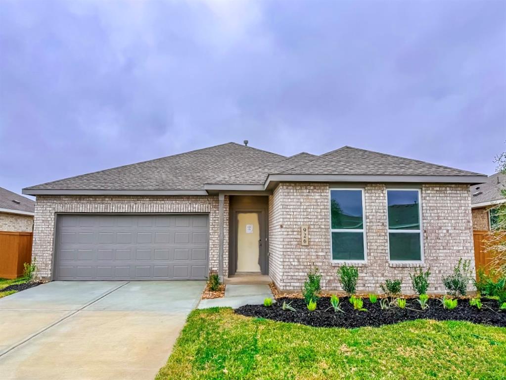 5610 Pinfish Drive, Baytown, Texas image 1