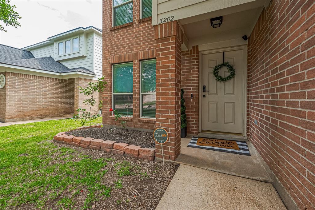 3202 Barkers Crossing Avenue, Houston, Texas image 2
