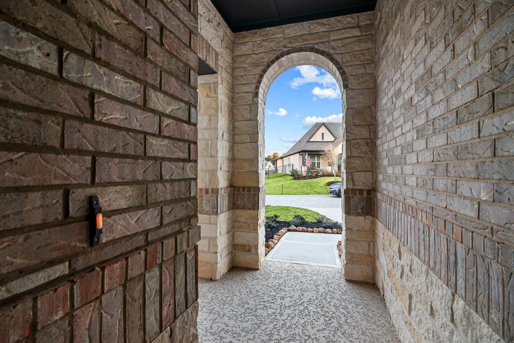 231 Sunrise Canvas Drive, Willis, Texas image 4
