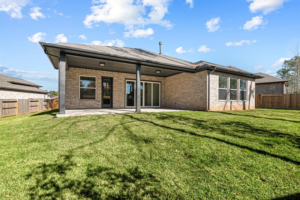 231 Sunrise Canvas Drive, Willis, Texas image 7