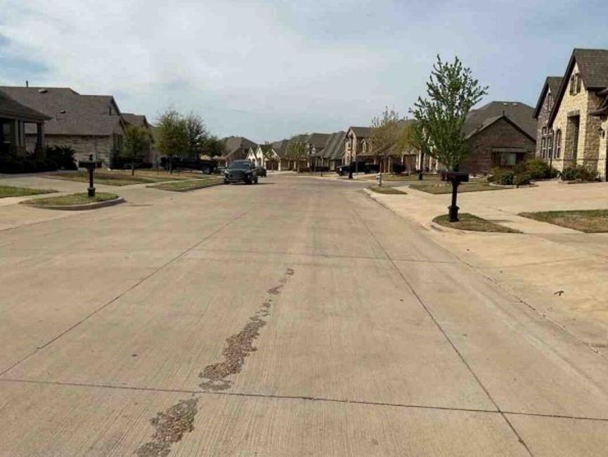 1813 Huntsman Way