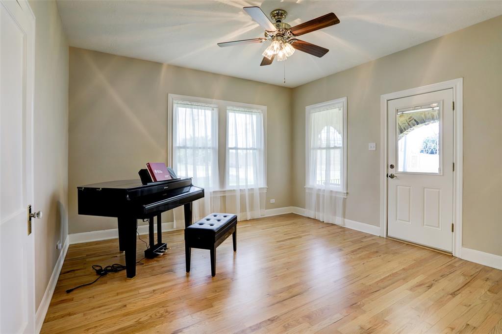 1908 S Austin Street, Brenham, Texas image 23