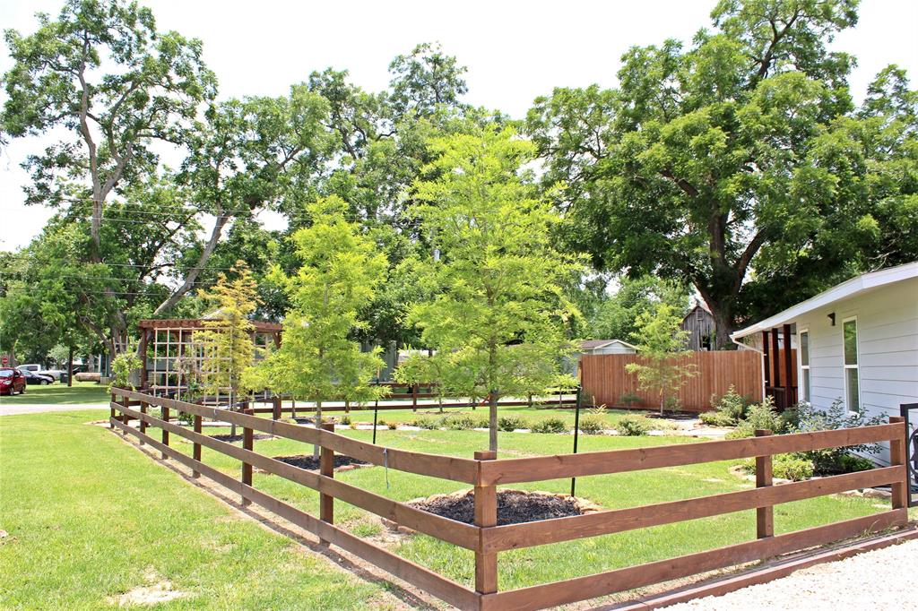 528 Prairie Street, Columbus, Texas image 26