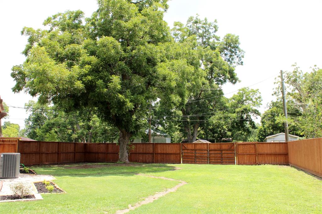 528 Prairie Street, Columbus, Texas image 33