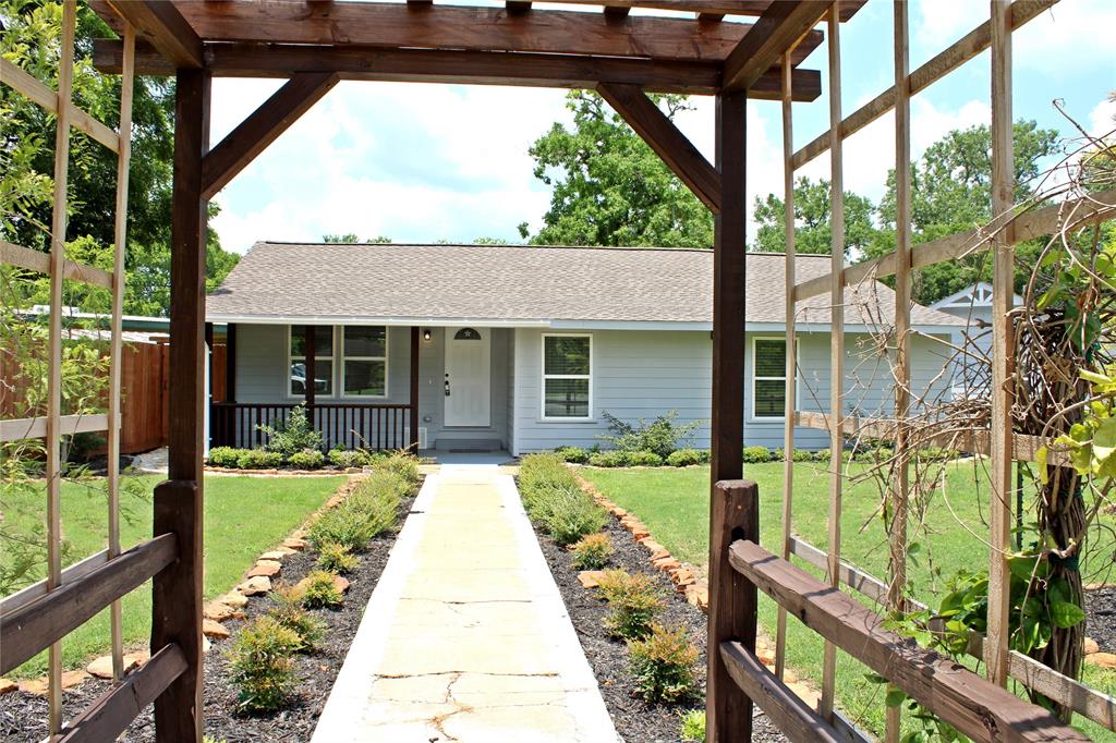 528 Prairie Street, Columbus, Texas image 27