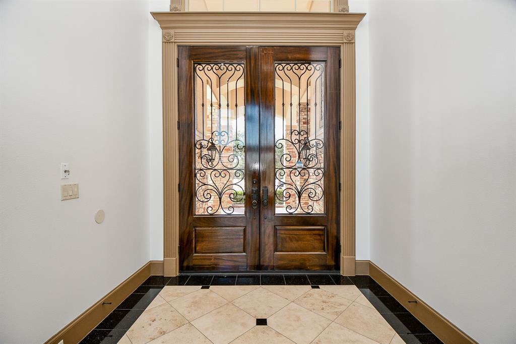 32 Miramar Heights Circle