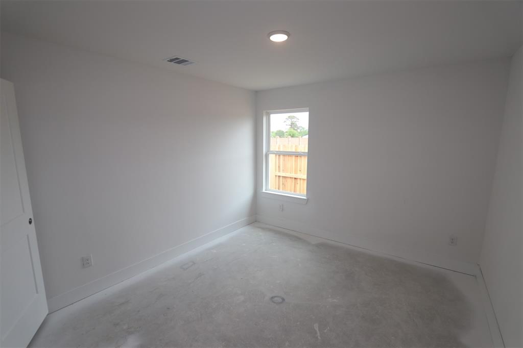 3613 Moraine Lake Drive, Santa Fe, Texas image 12