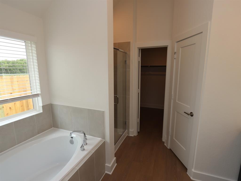 3613 Moraine Lake Drive, Santa Fe, Texas image 4