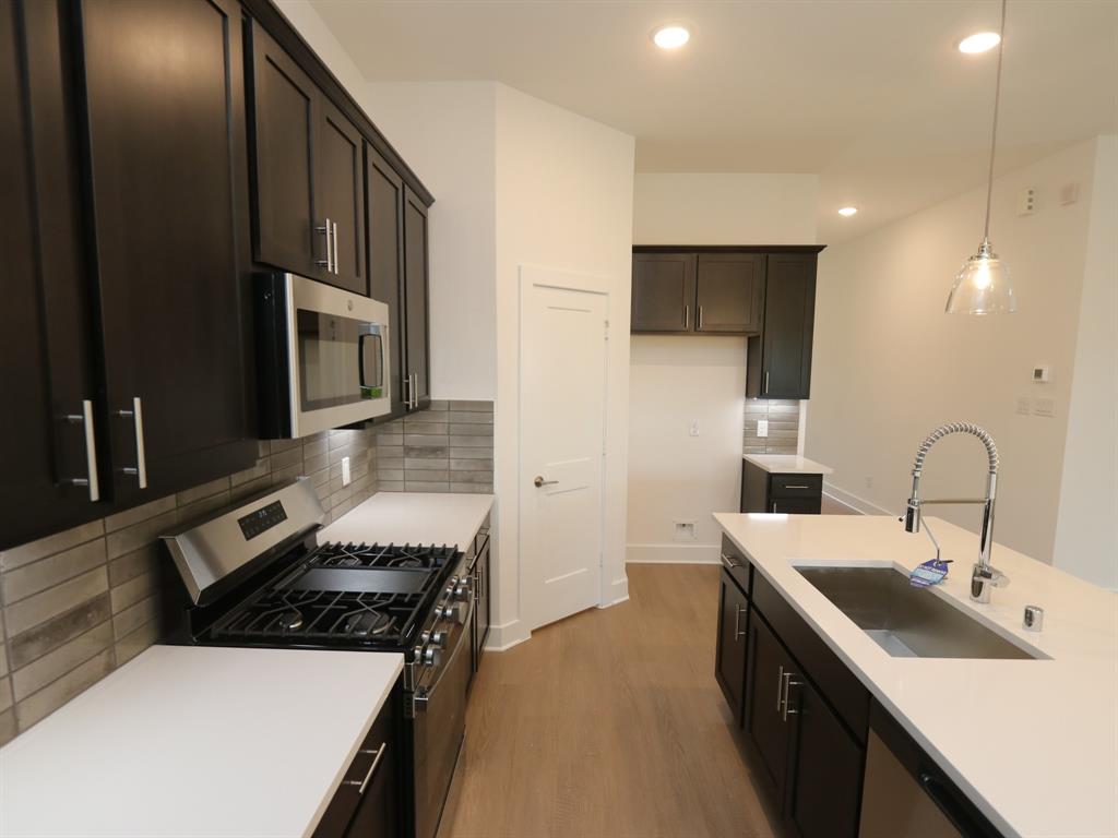 3613 Moraine Lake Drive, Santa Fe, Texas image 10
