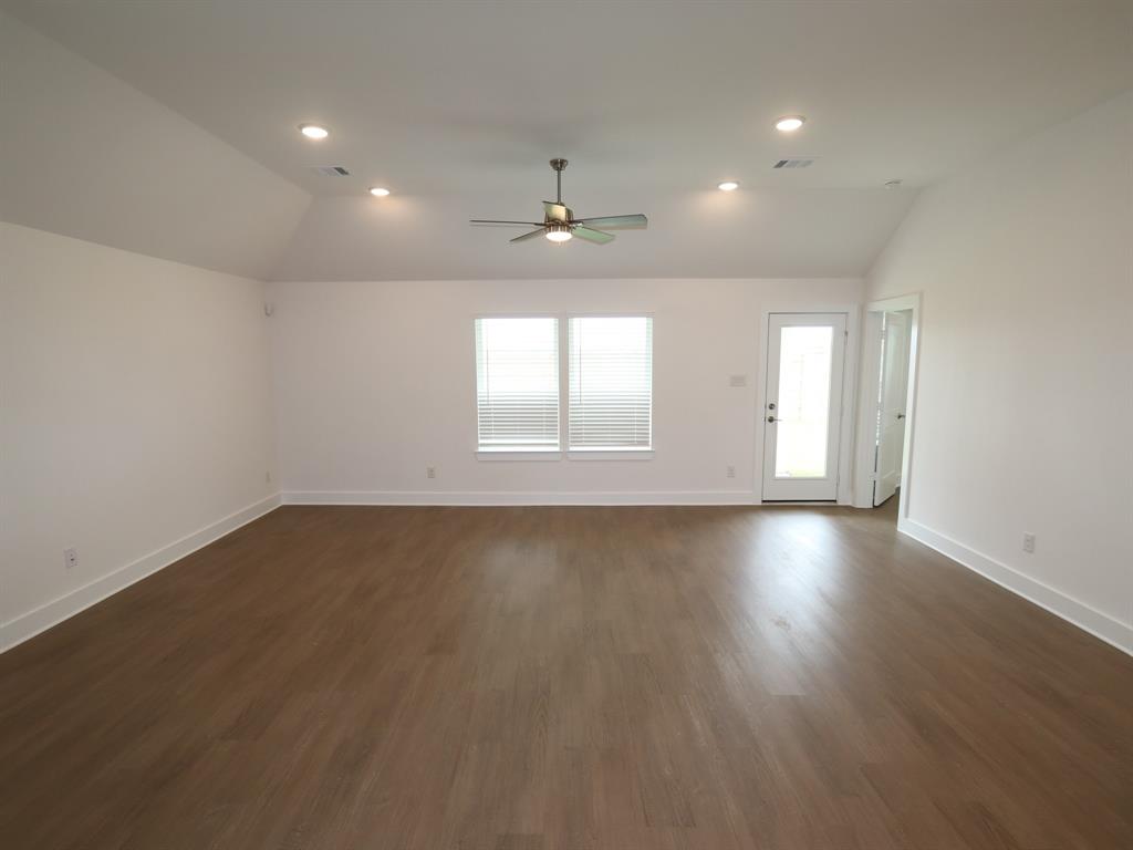 3613 Moraine Lake Drive, Santa Fe, Texas image 3