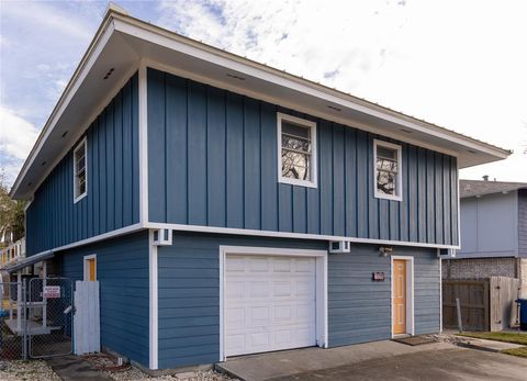 1131 Whispering Sands Street Port Aransas TX 78373