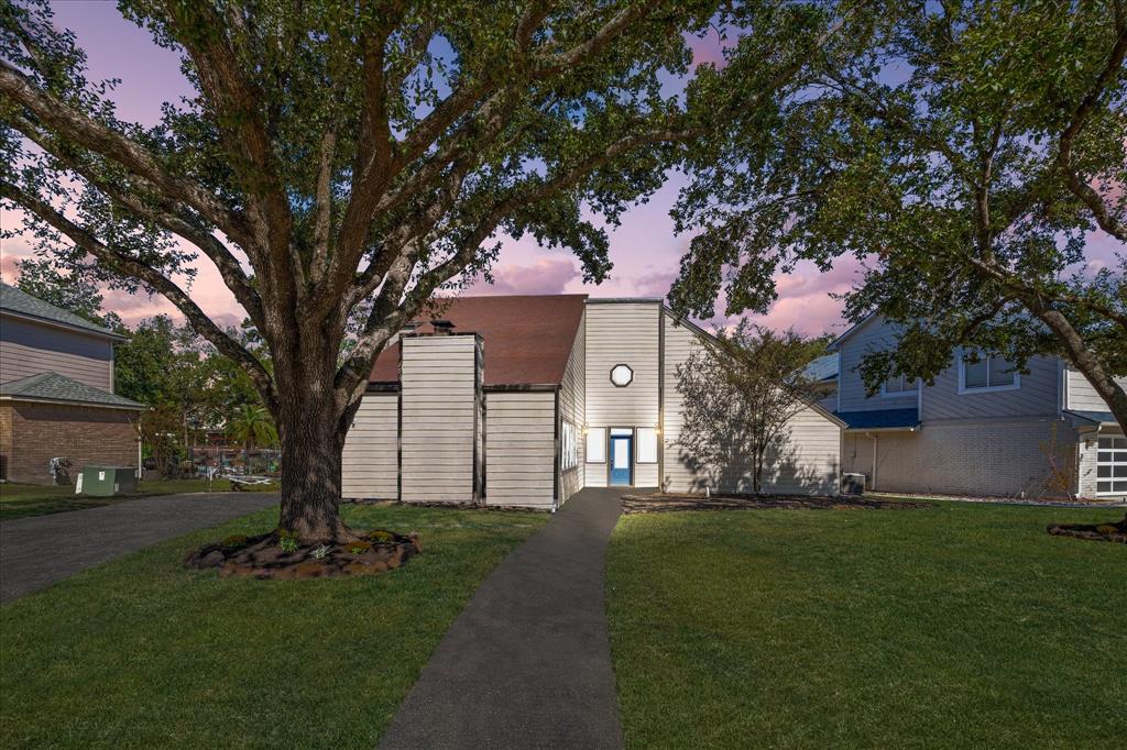 8307 Amber Cove Drive