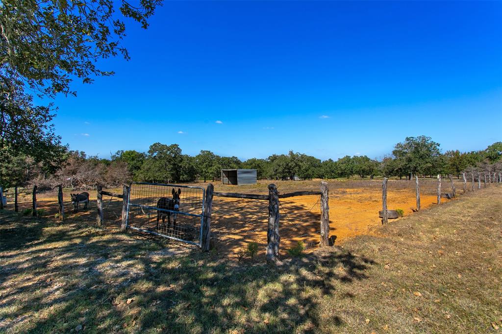 6811 Zak Pvt Road, Bryan, Texas image 1