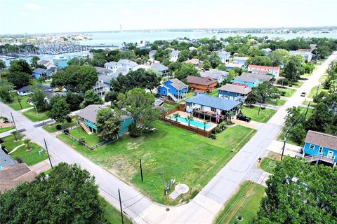Vacant Land For Sale - 524 Clear Lake Road<br/> Clear Lake Shores, TX 77565