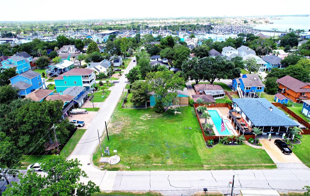 524 Clear lake Road