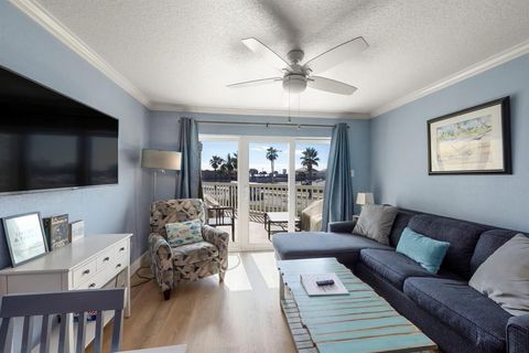 Condominium in Galveston TX 6300 Seawall Boulevard 12.jpg