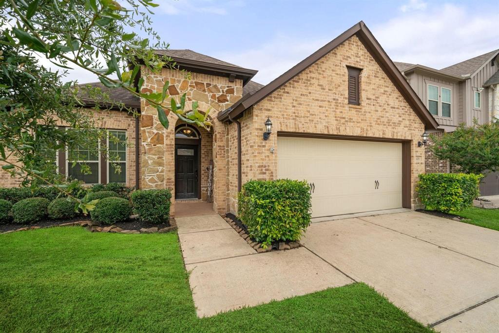 435 Beach Rose Crossing, Crosby, Texas image 1