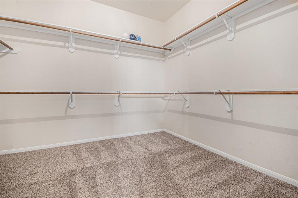 8335 Mandalay Bay Drive, Baytown, Texas image 16