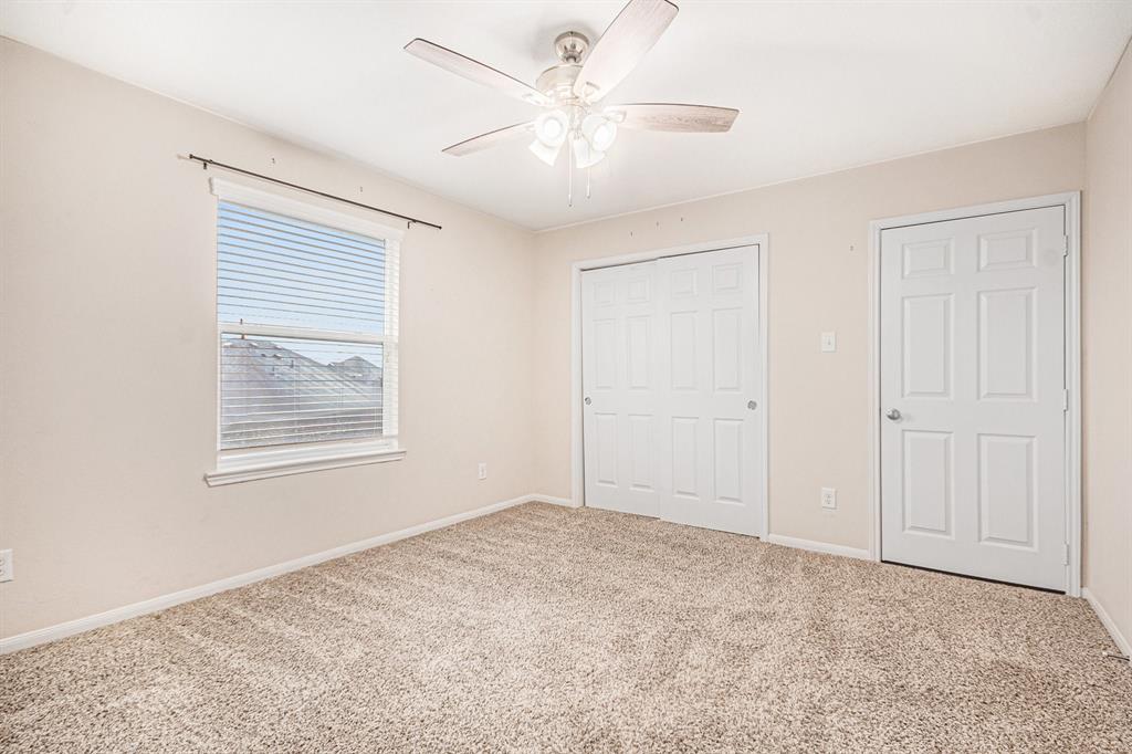 8335 Mandalay Bay Drive, Baytown, Texas image 21
