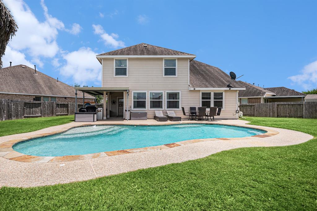 8335 Mandalay Bay Drive, Baytown, Texas image 33