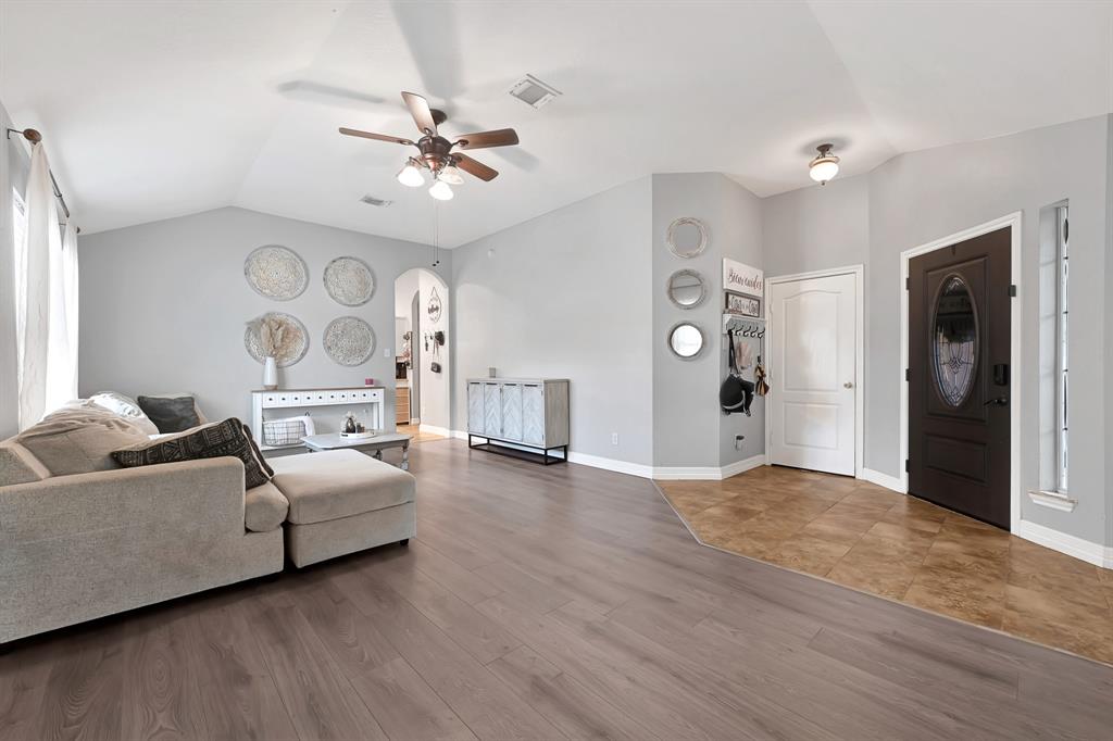 2201 Piney Wood Dr Drive, Deer Park, Texas image 3