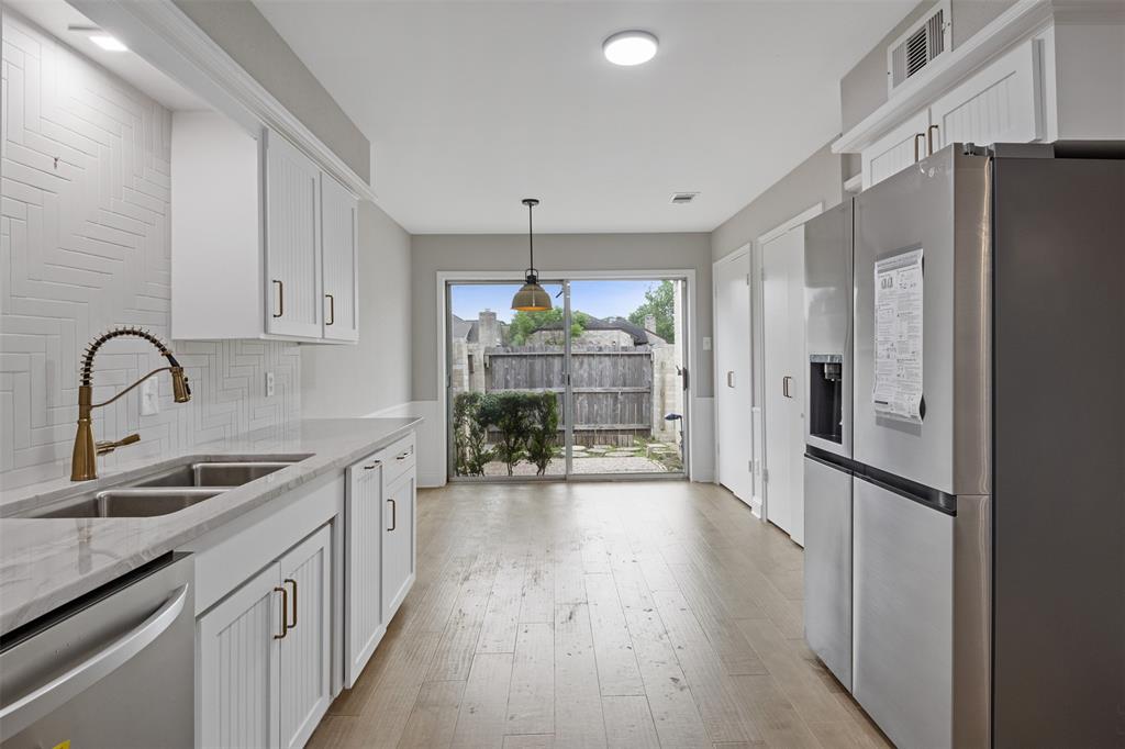 219 Brocket Place