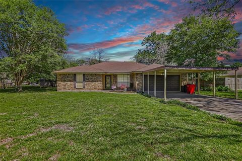 Single Family Residence in Channelview TX 15417 Brentwood Street.jpg