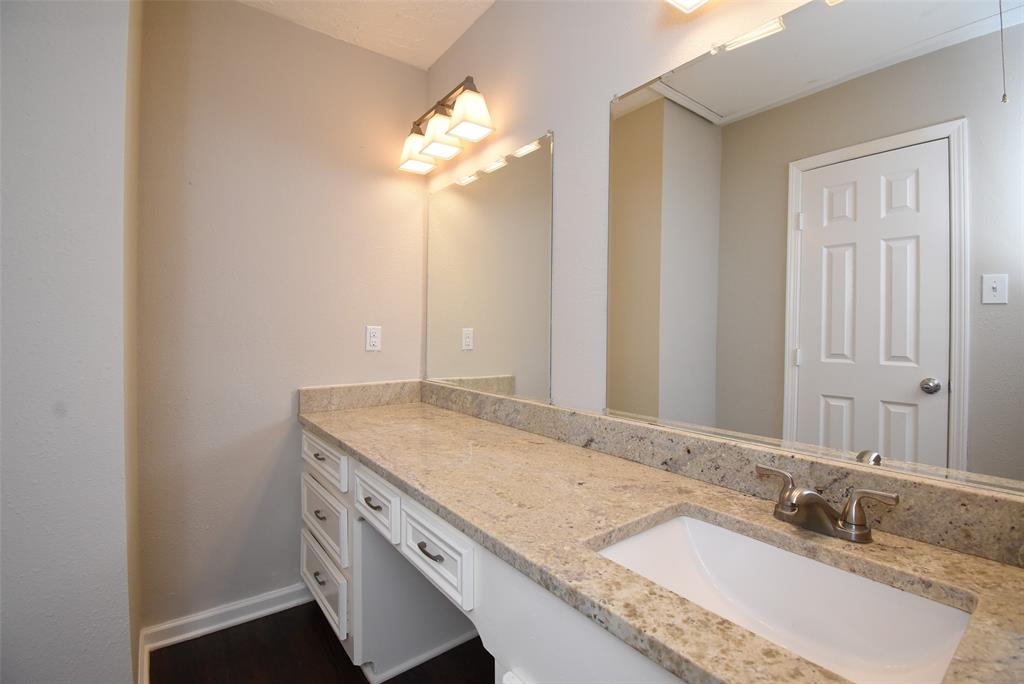 13823 Ivymount Drive, Sugar Land, Texas image 10